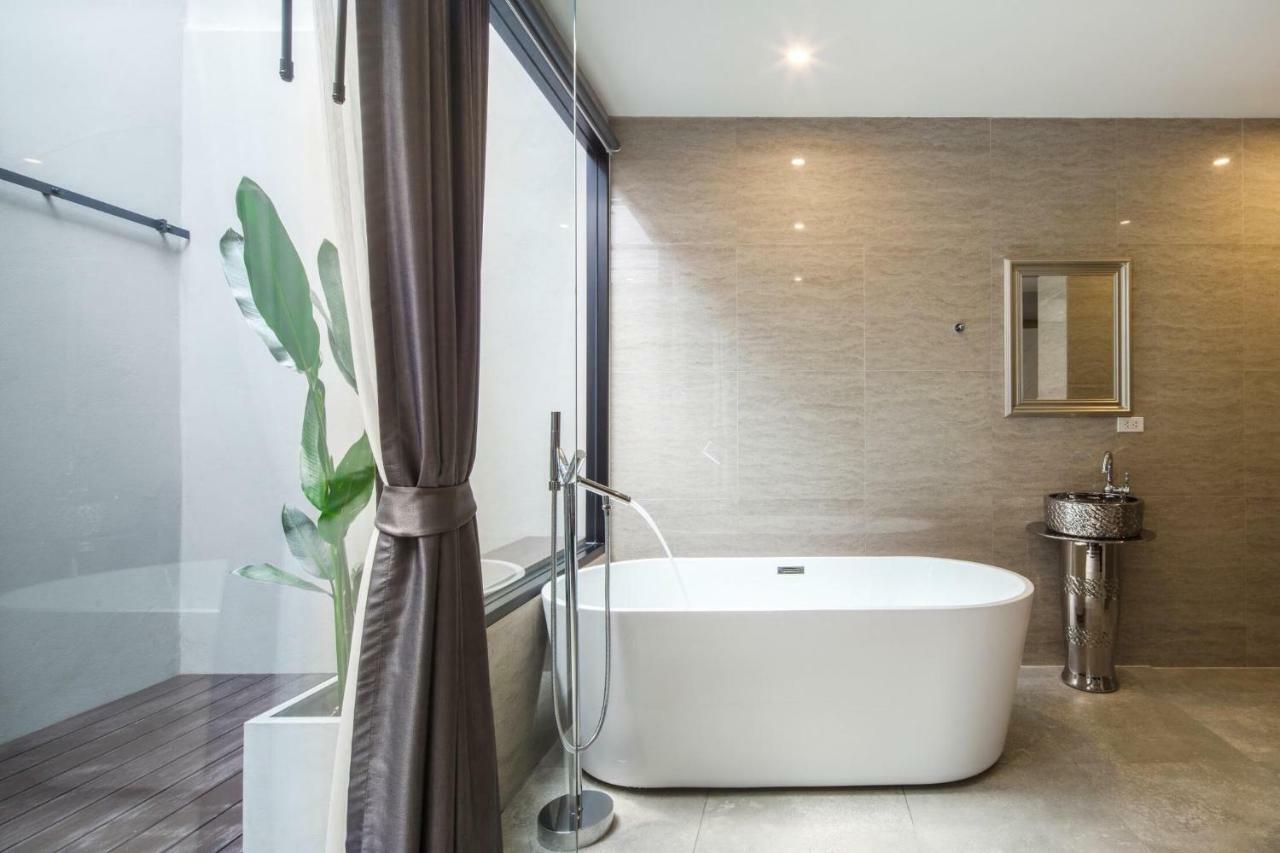 The Valen Resort Bangkok Exterior photo
