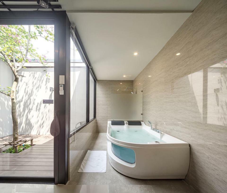 The Valen Resort Bangkok Exterior photo