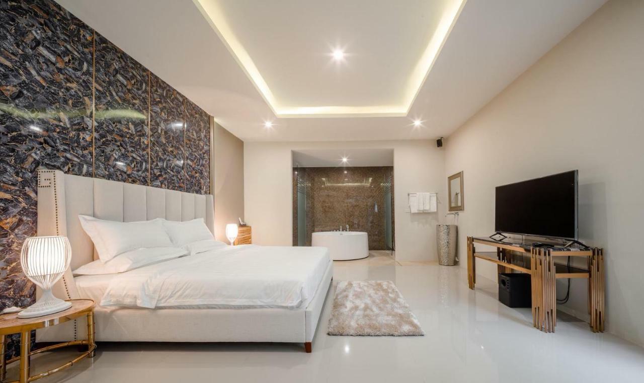The Valen Resort Bangkok Exterior photo