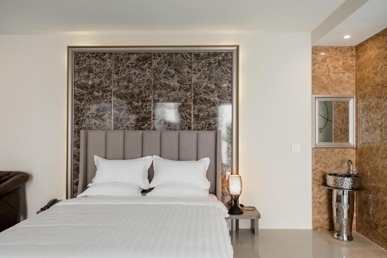 The Valen Resort Bangkok Exterior photo