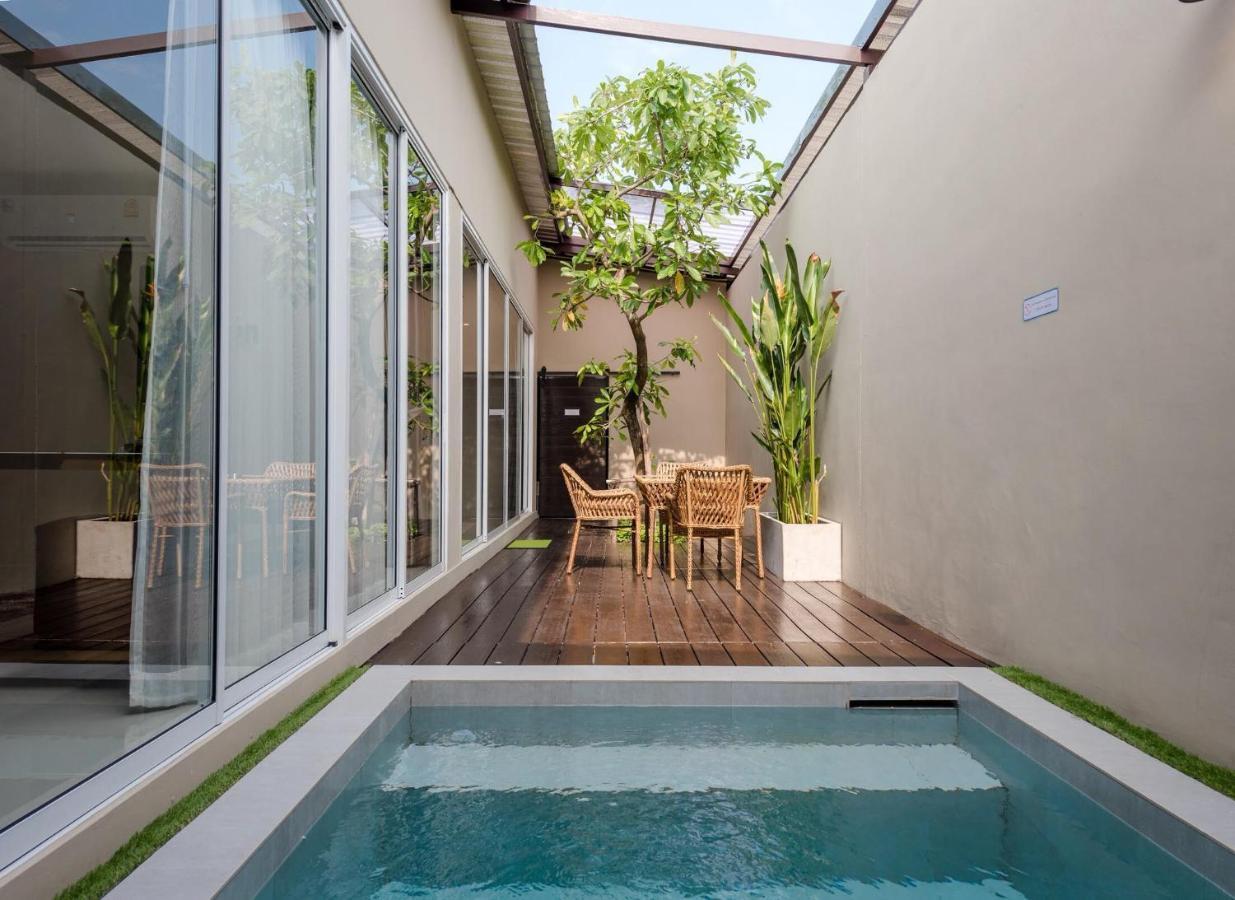The Valen Resort Bangkok Exterior photo